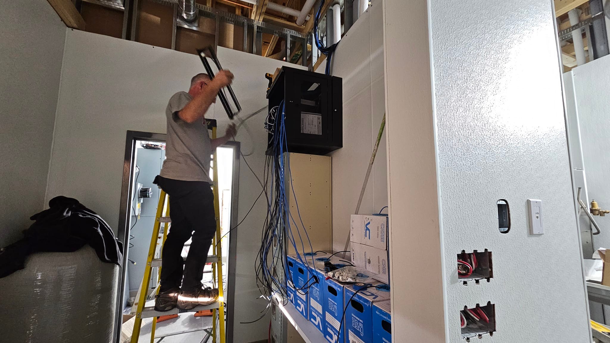 Network cable installation Alberta - commercial